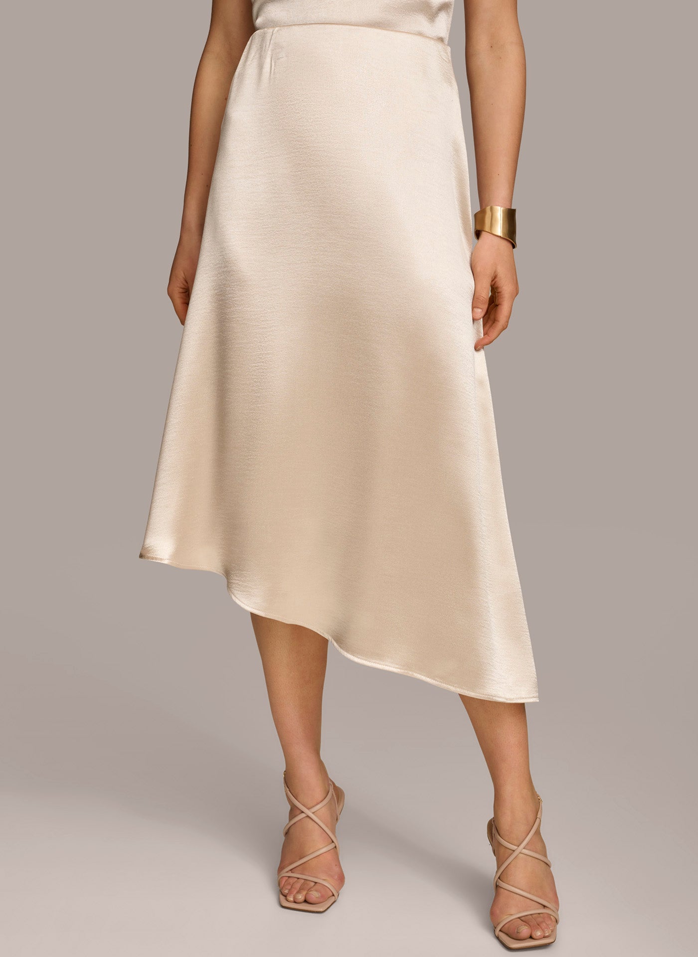 (image for) FUN ASYMMETRICAL FLARE HEM SKIRT